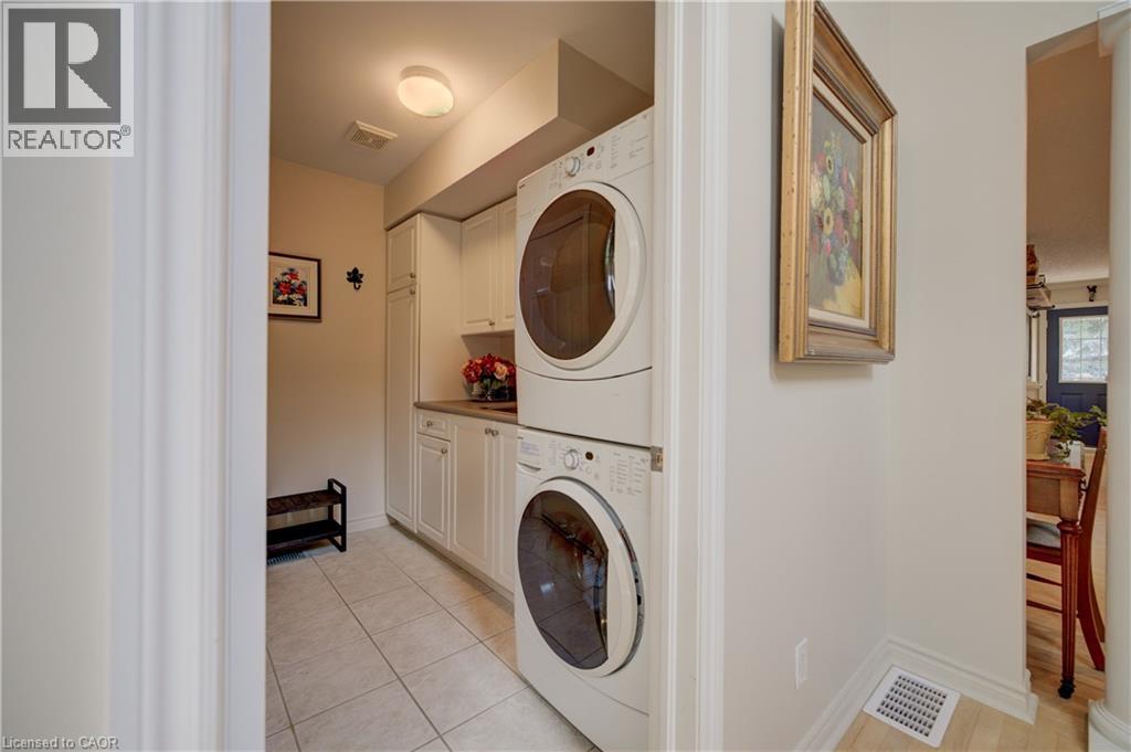 517 Starboard Crescent Property Photo 9