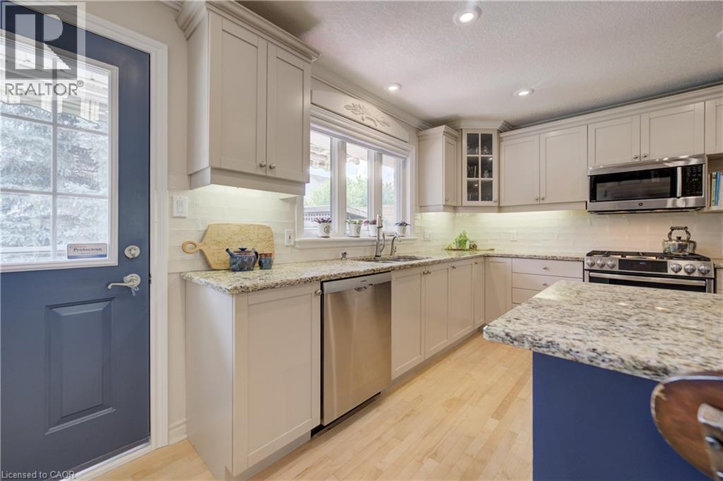 517 Starboard Crescent Property Photo 17