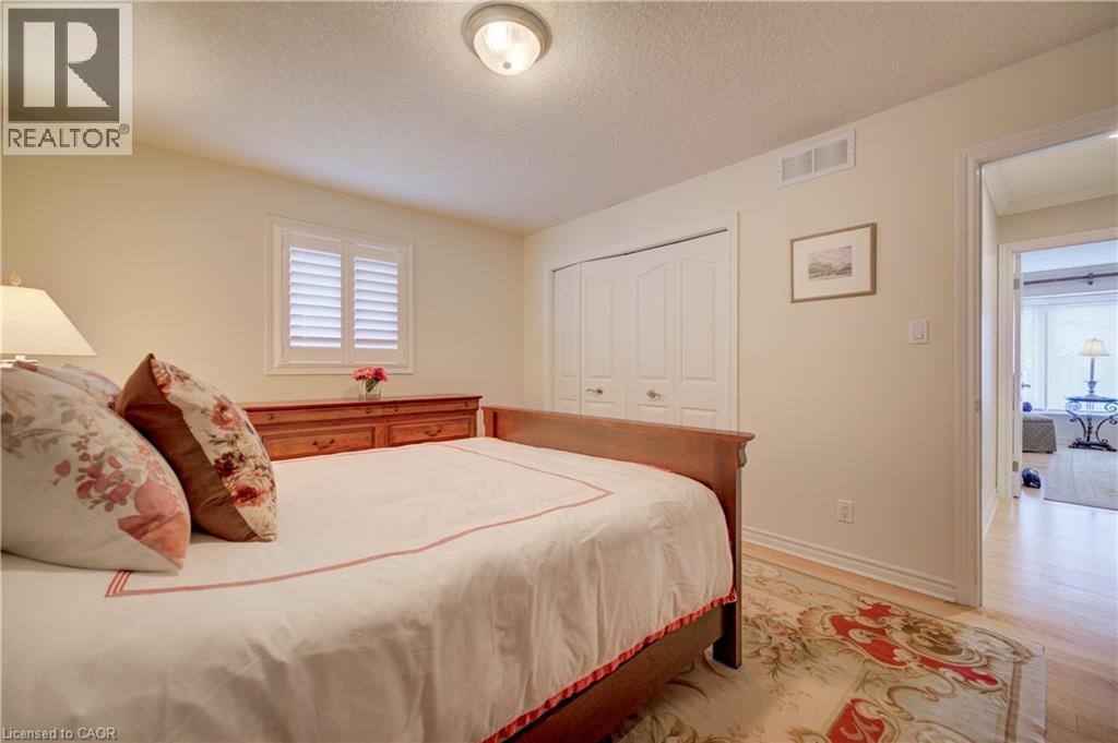 517 Starboard Crescent Property Photo 24