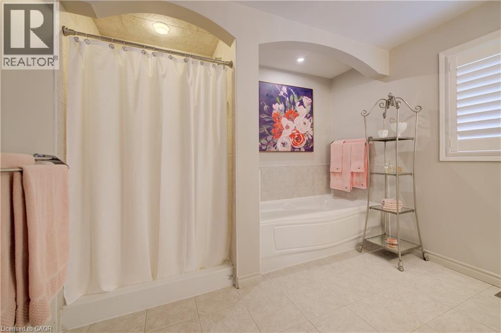 517 Starboard Crescent Property Photo 29