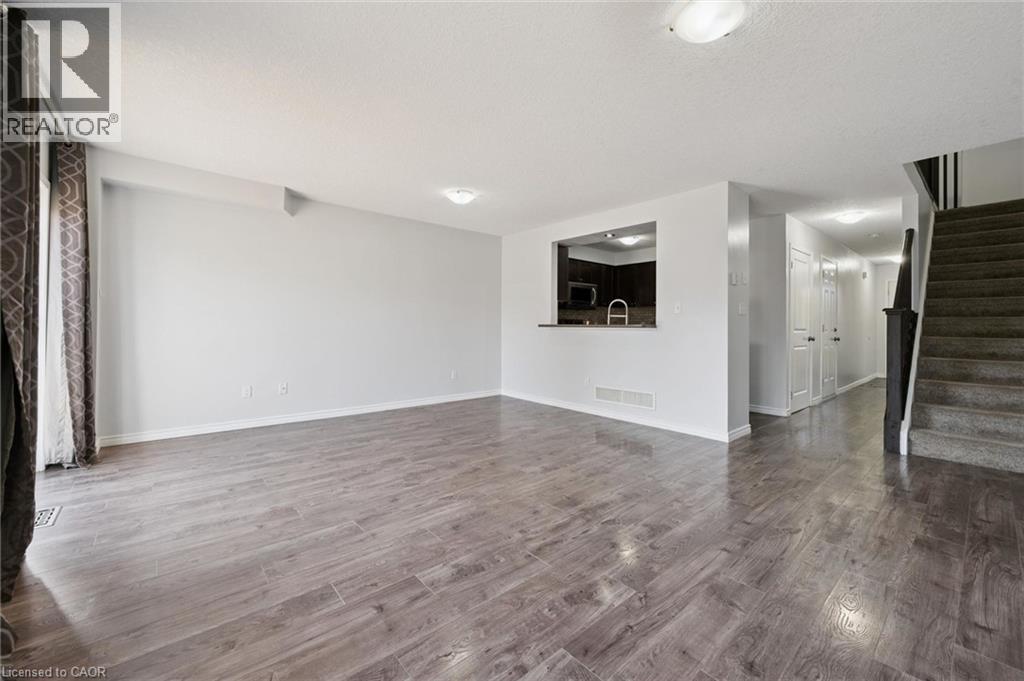 959 Zeller Crescent Property Photo 12