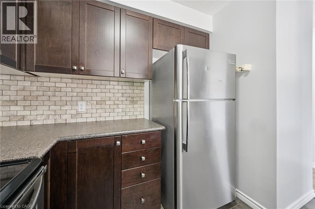 959 Zeller Crescent Property Photo 17