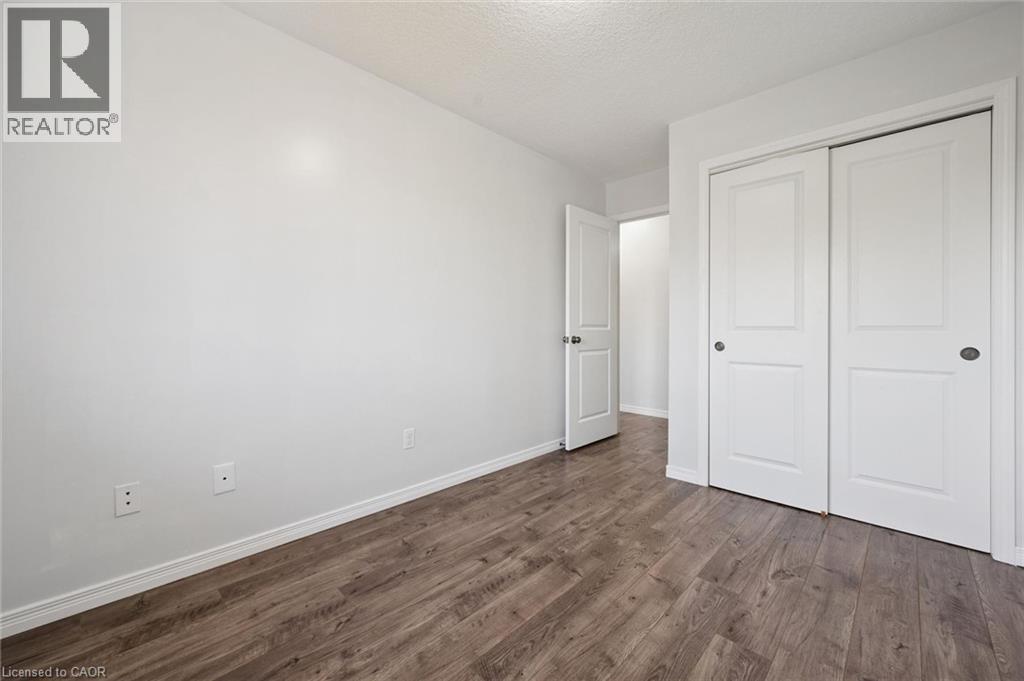 959 Zeller Crescent Property Photo 29