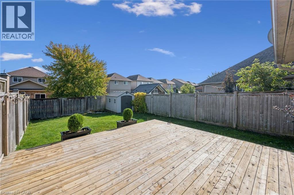 959 Zeller Crescent Property Photo 41