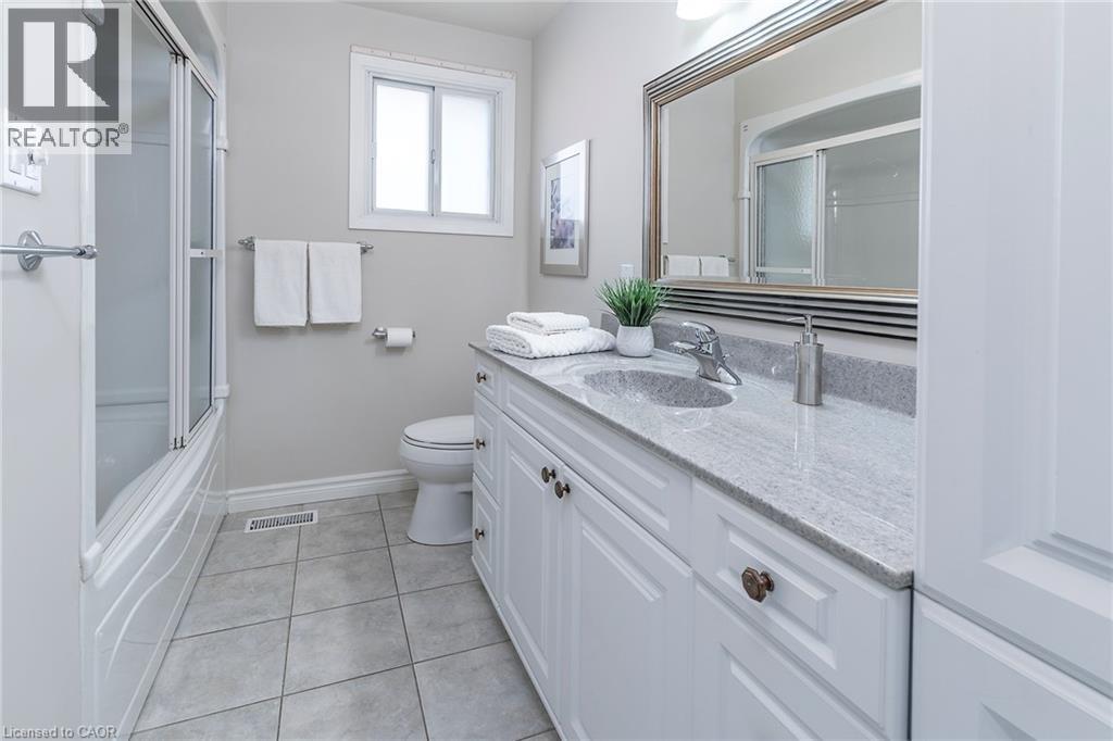 21 Green Forest Drive Property Photo 13