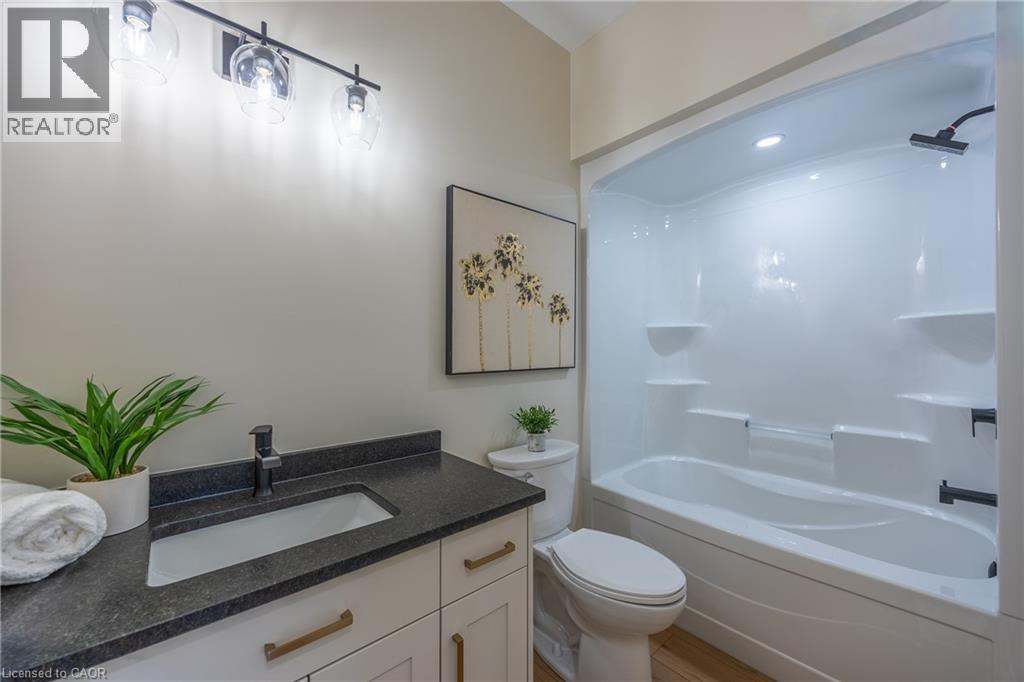 88 Craddock Boulevard Property Photo 8