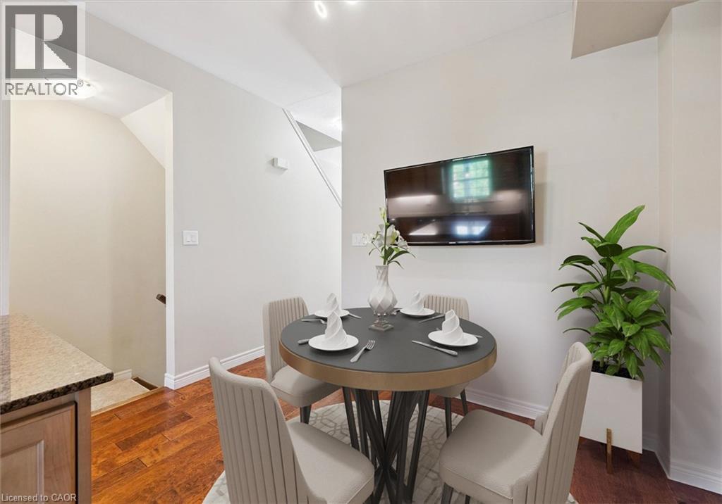 4 Cheltenham Mews Property Photo 8