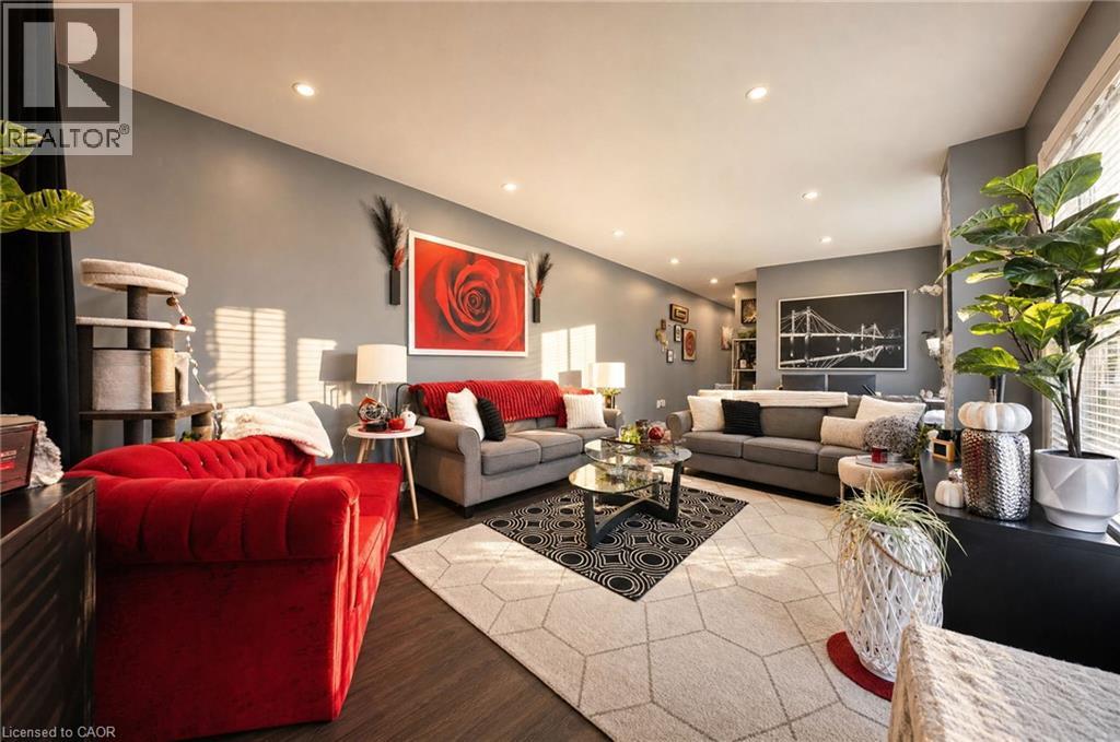 139 Superior Street Property Photo 4