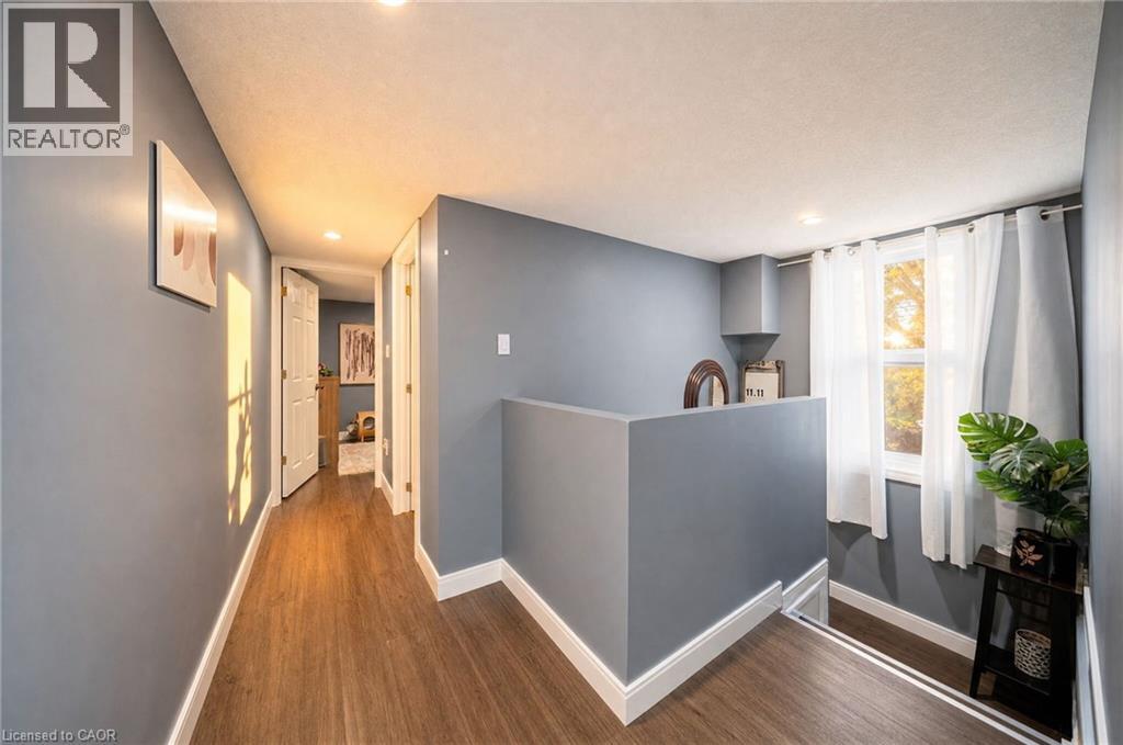 139 Superior Street Property Photo 12