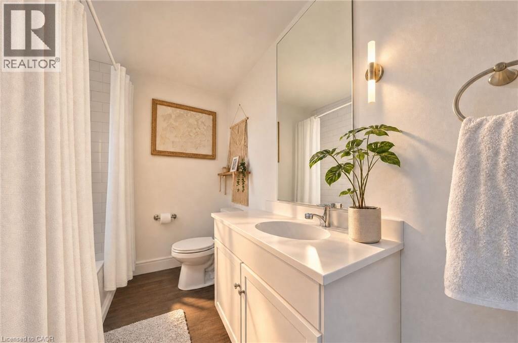 139 Superior Street Property Photo 16