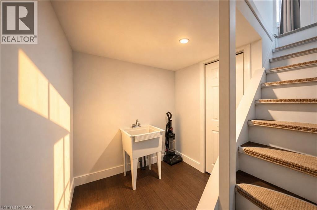 139 Superior Street Property Photo 17