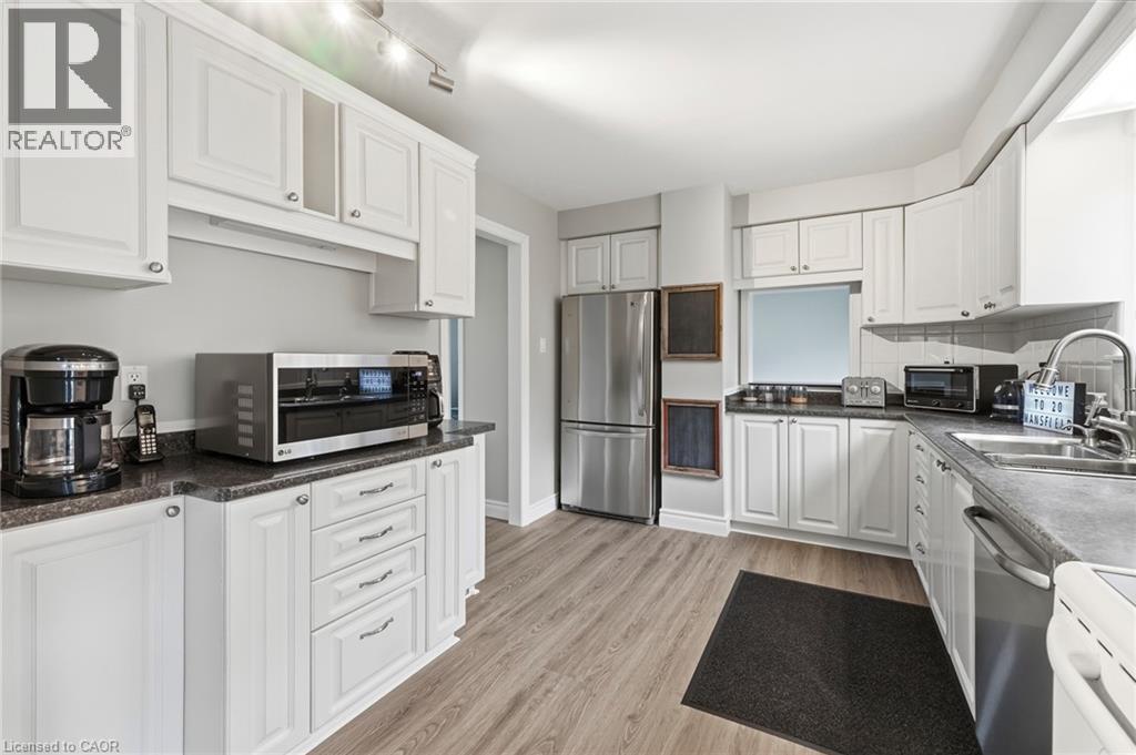 20 Mansfield Street Property Photo 11