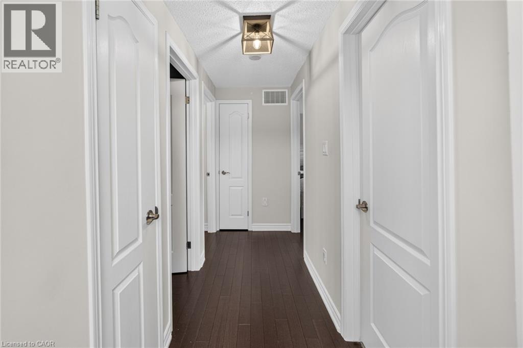 2 Cindy Avenue Property Photo 21
