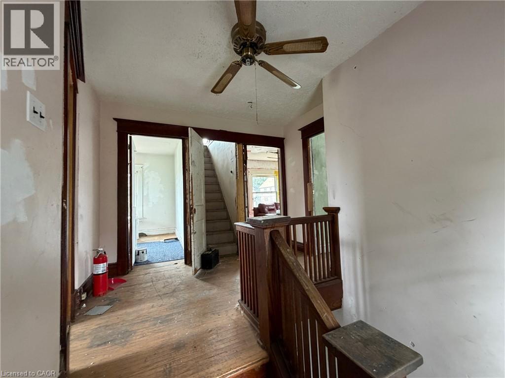 4445 John Street Property Photo 13