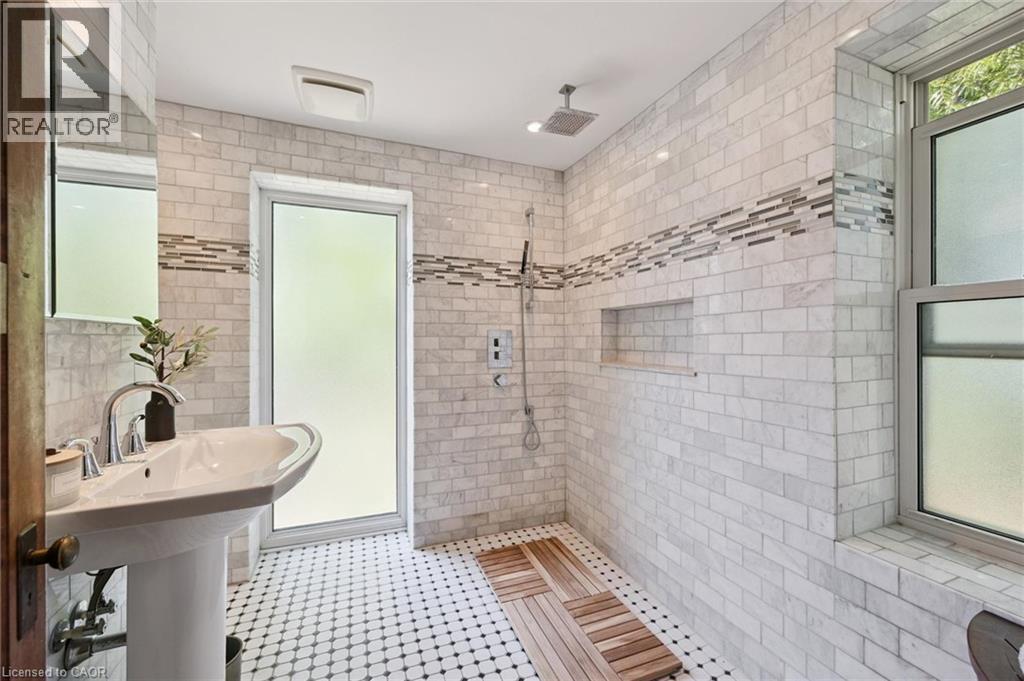 100 Dawson Street Property Photo 18