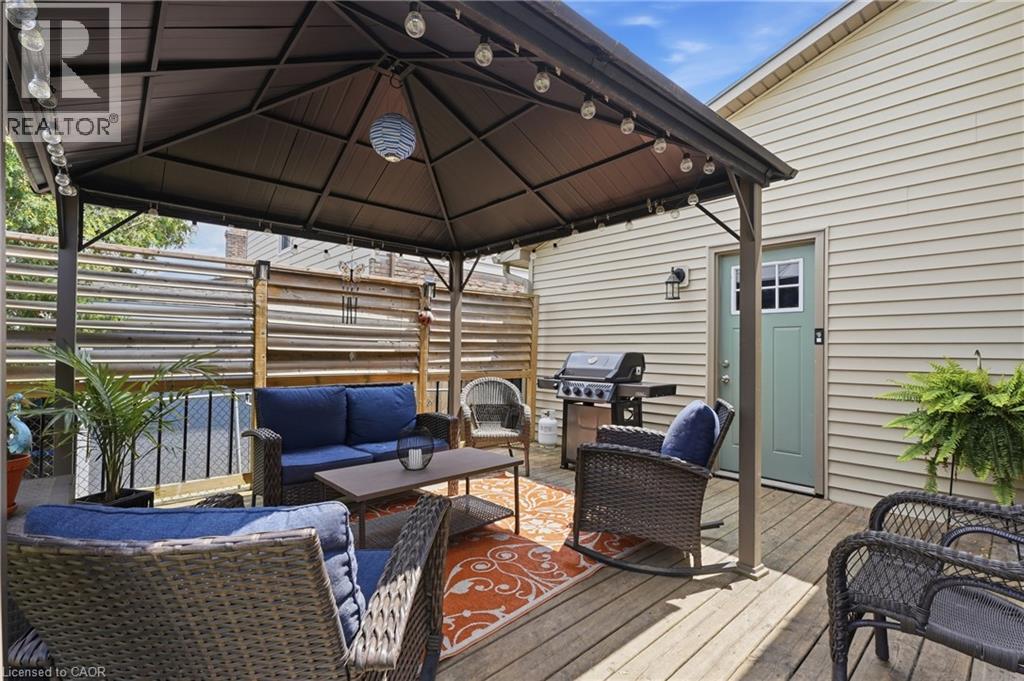 72 Crestlynn Crescent Property Photo 34