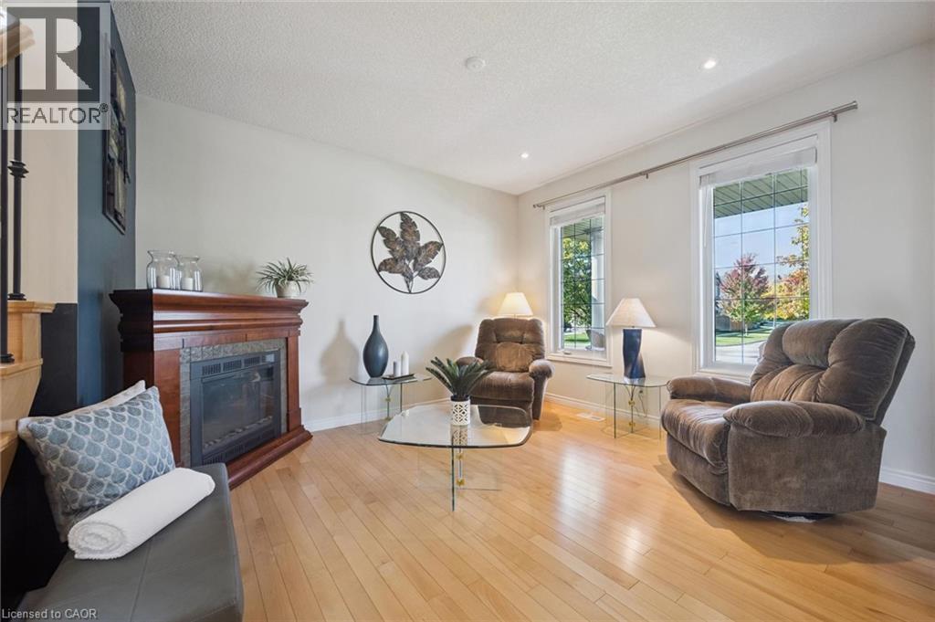 25 Hunsberger Drive Property Photo 3