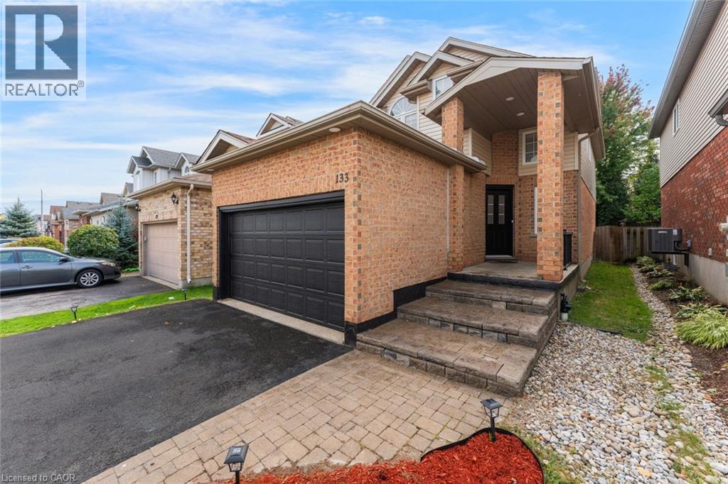 133 Steepleridge Street Property Photo 4
