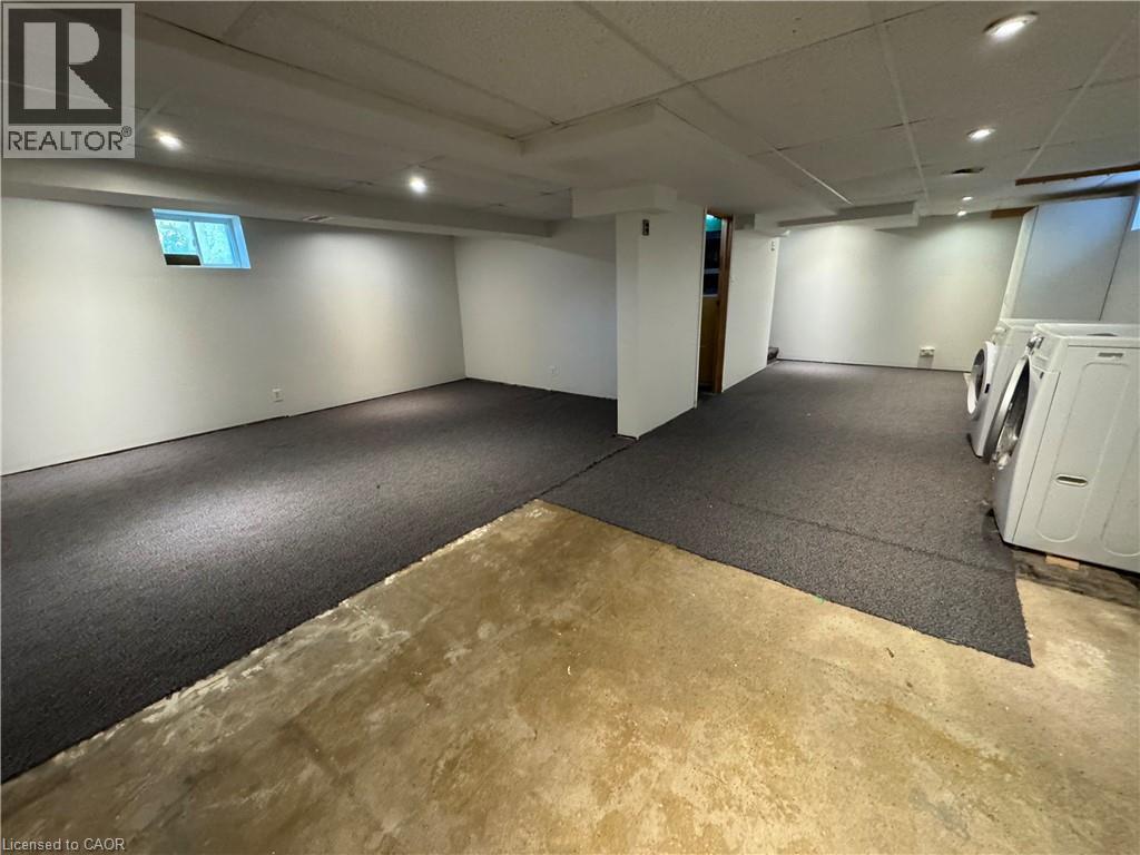 87 Allen Street W Property Photo 10