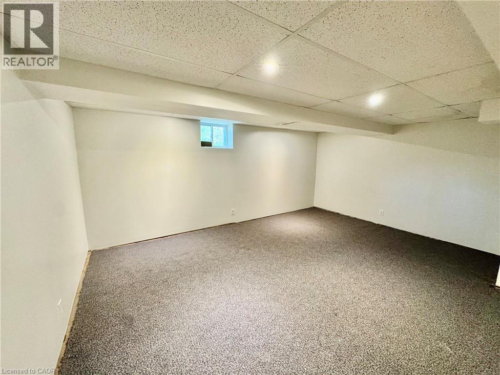 87 Allen Street W Property Photo 11