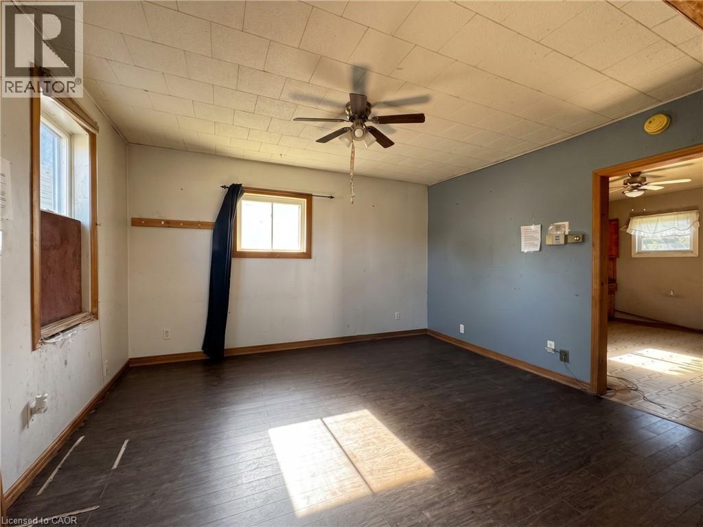 233 Talbot Street Property Photo 5