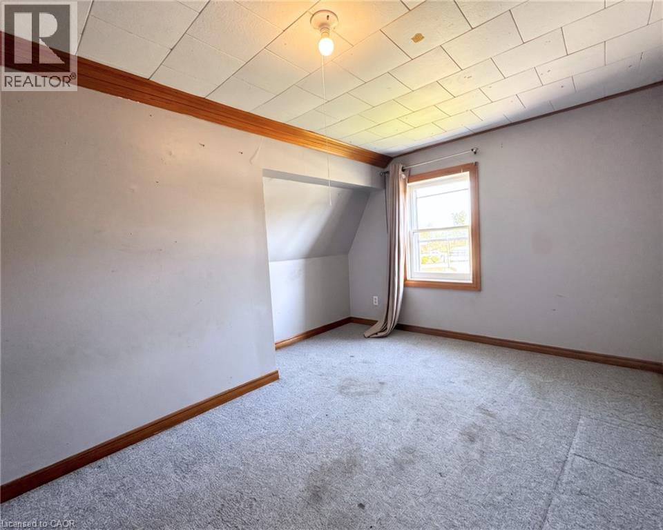 233 Talbot Street Property Photo 12