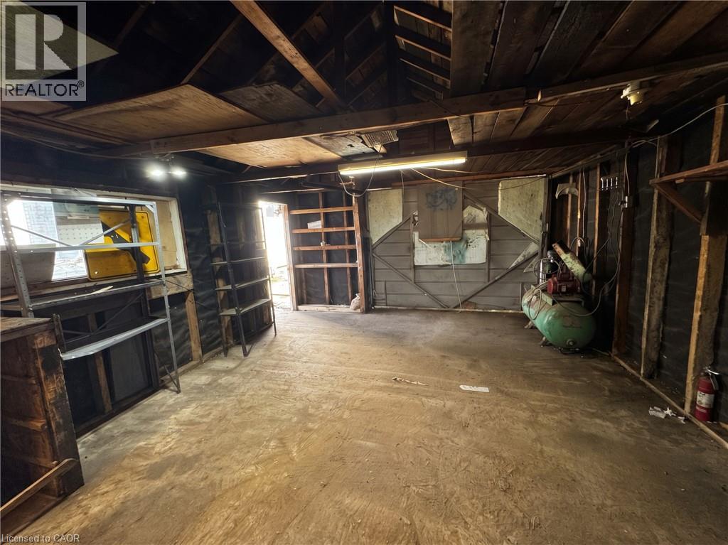 233 Talbot Street Property Photo 23