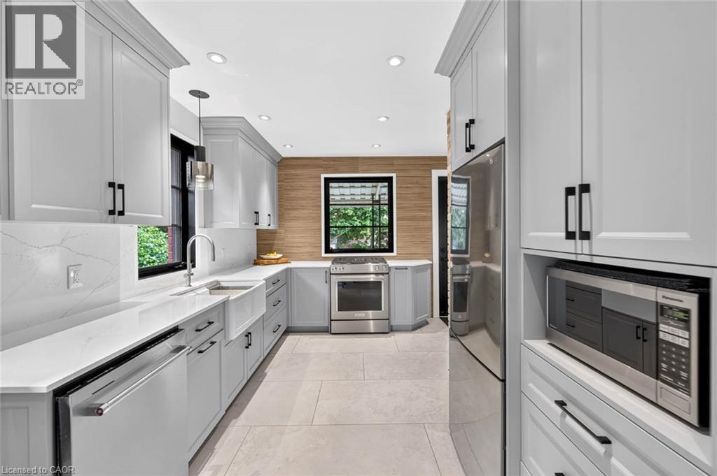 233 Rosemount Avenue Property Photo 8