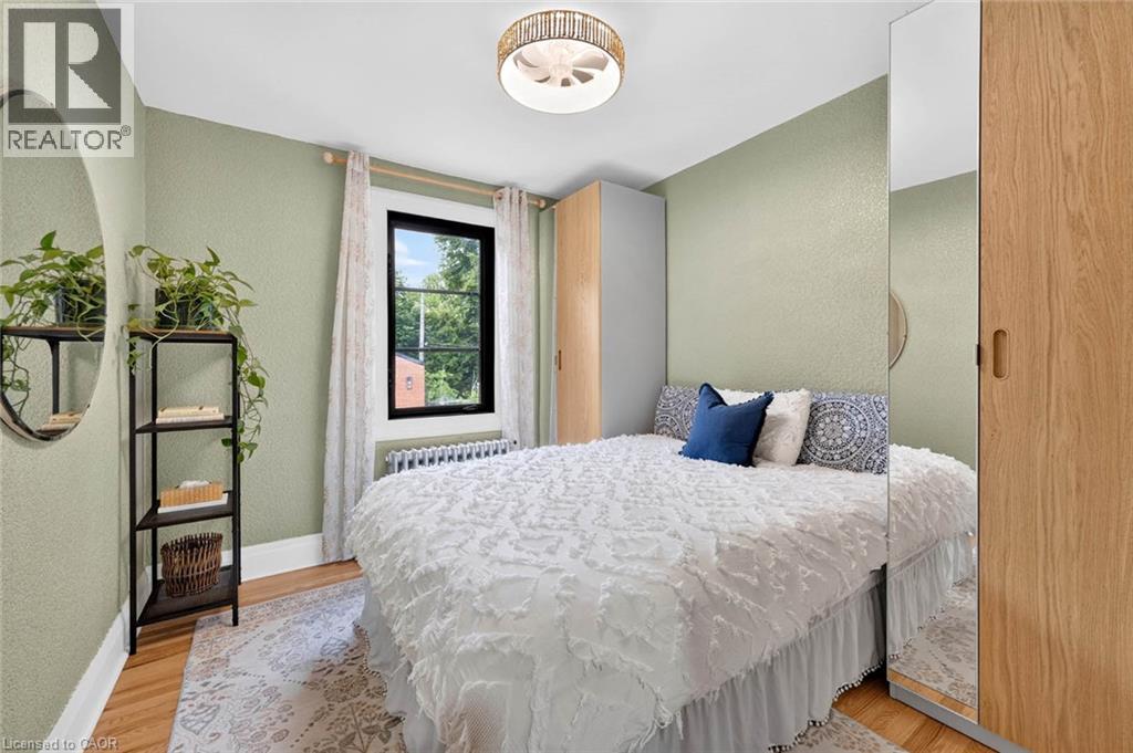 233 Rosemount Avenue Property Photo 14