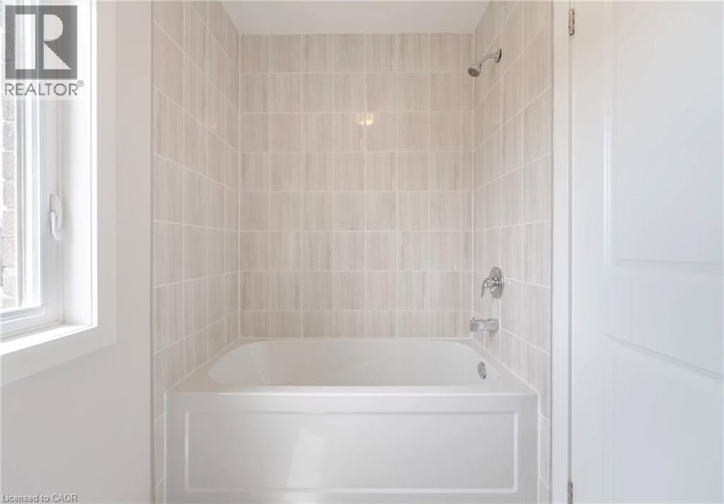 15 Bird Street Property Photo 32