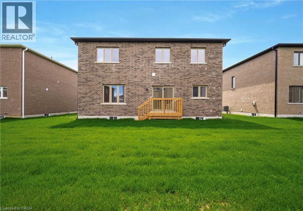 15 Bird Street Property Photo 37