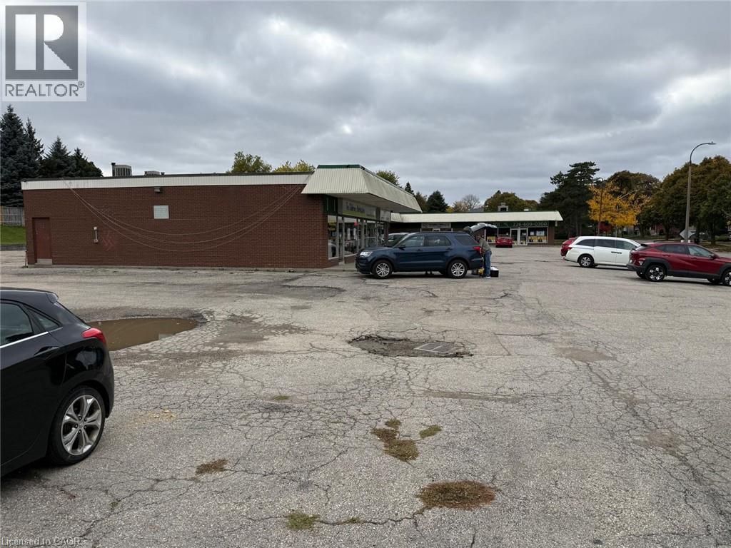 255 Toll Gate Boulevard Property Photo 4