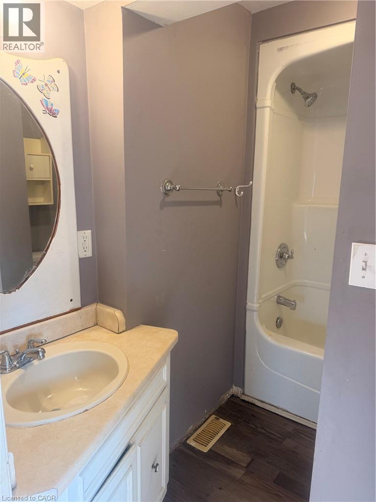 48 Sovereen Street Property Photo 8