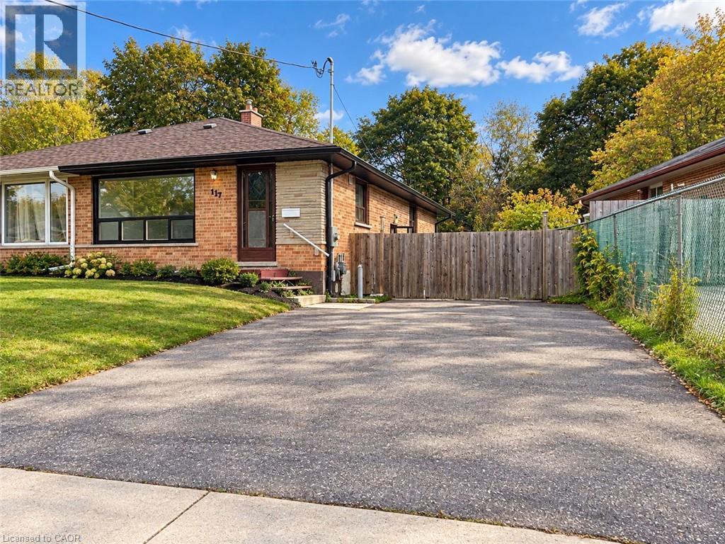 117 Waverley Drive Unit# Lower Property Photo 1