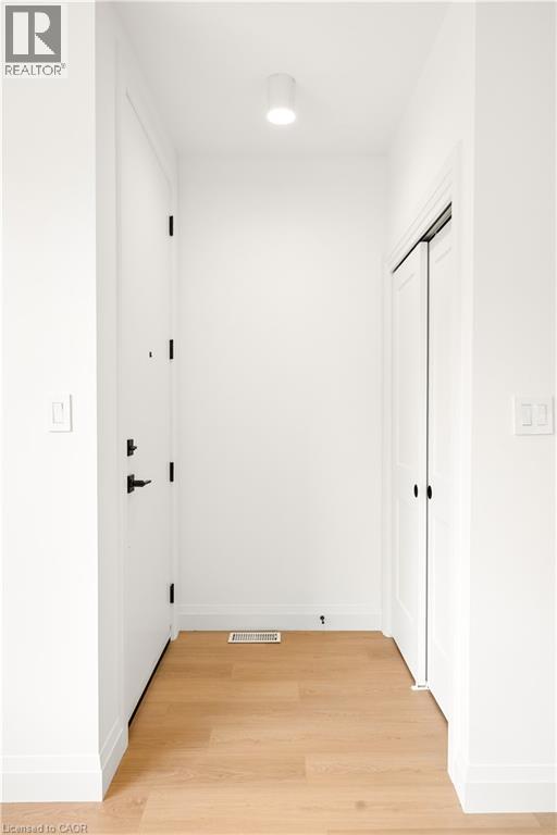 563 Wellington Street N Unit# 4 Property Photo 3