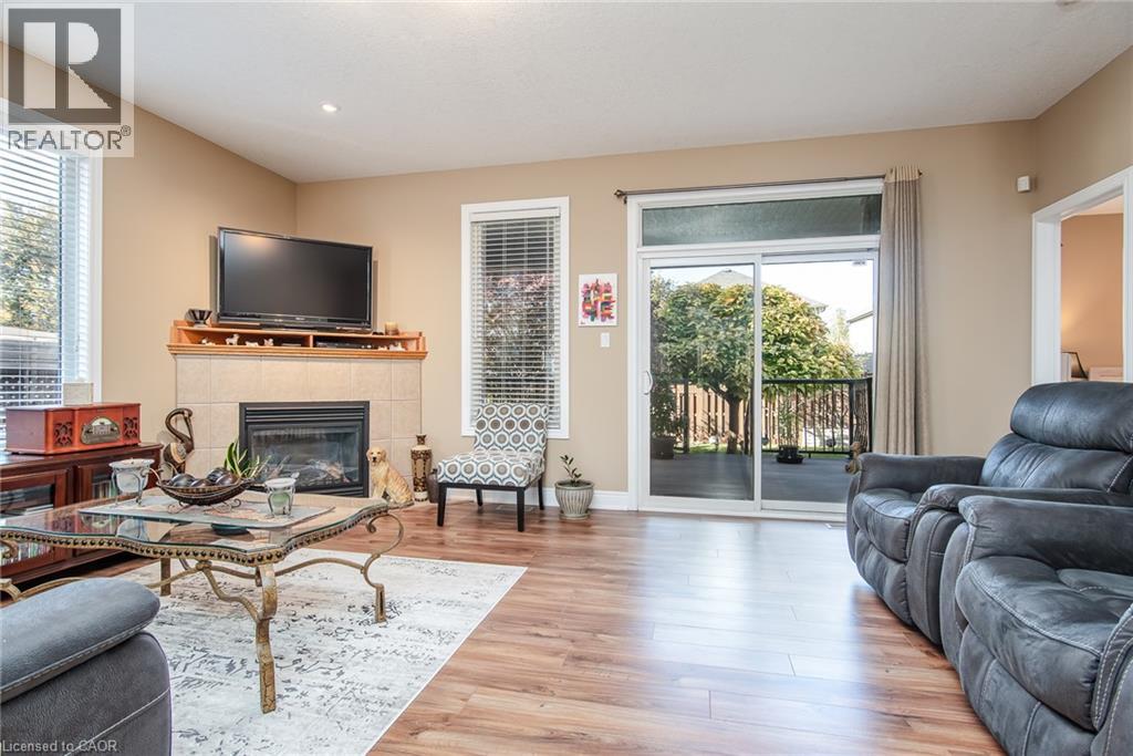 42 La Salle Street Property Photo 12