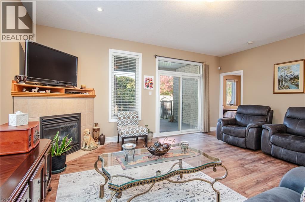 42 La Salle Street Property Photo 15