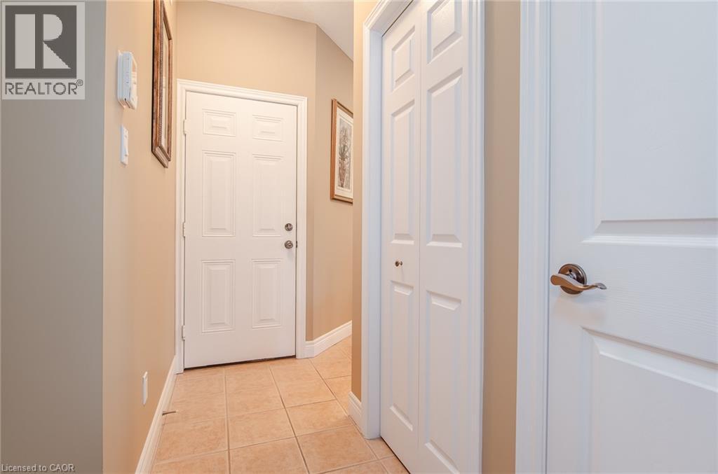 42 La Salle Street Property Photo 20