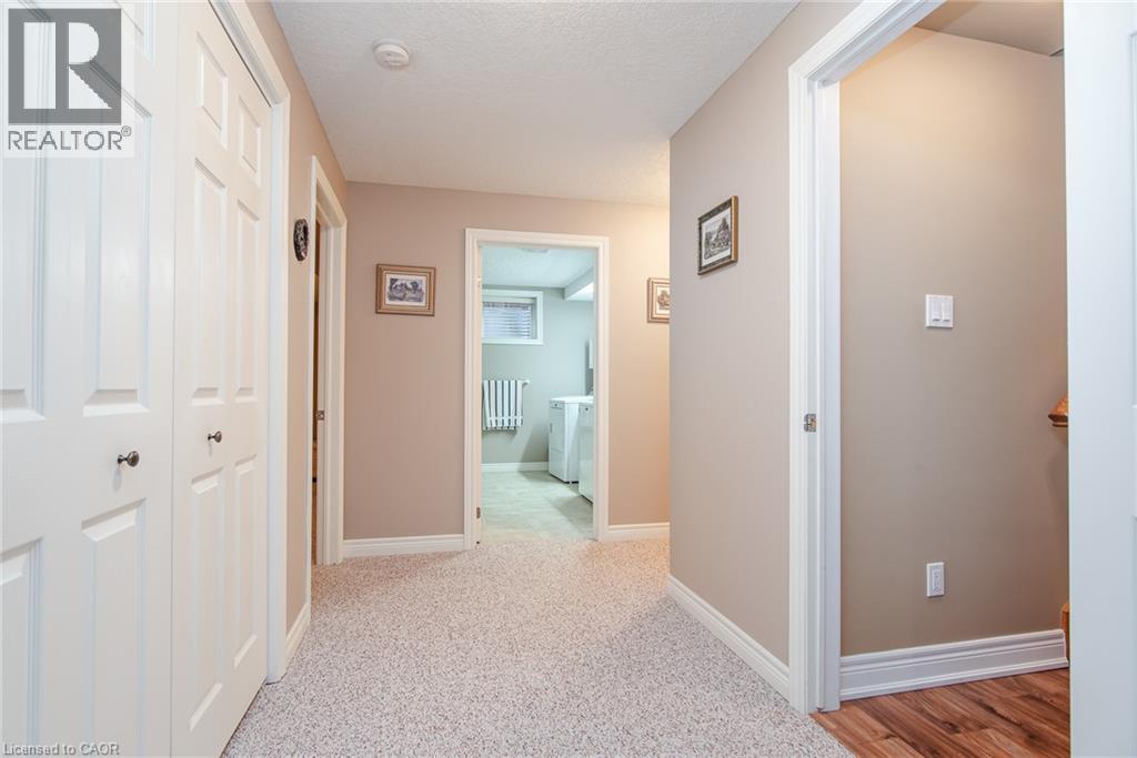 42 La Salle Street Property Photo 21