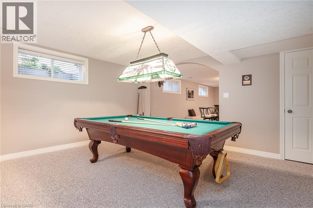 42 La Salle Street Property Photo 27