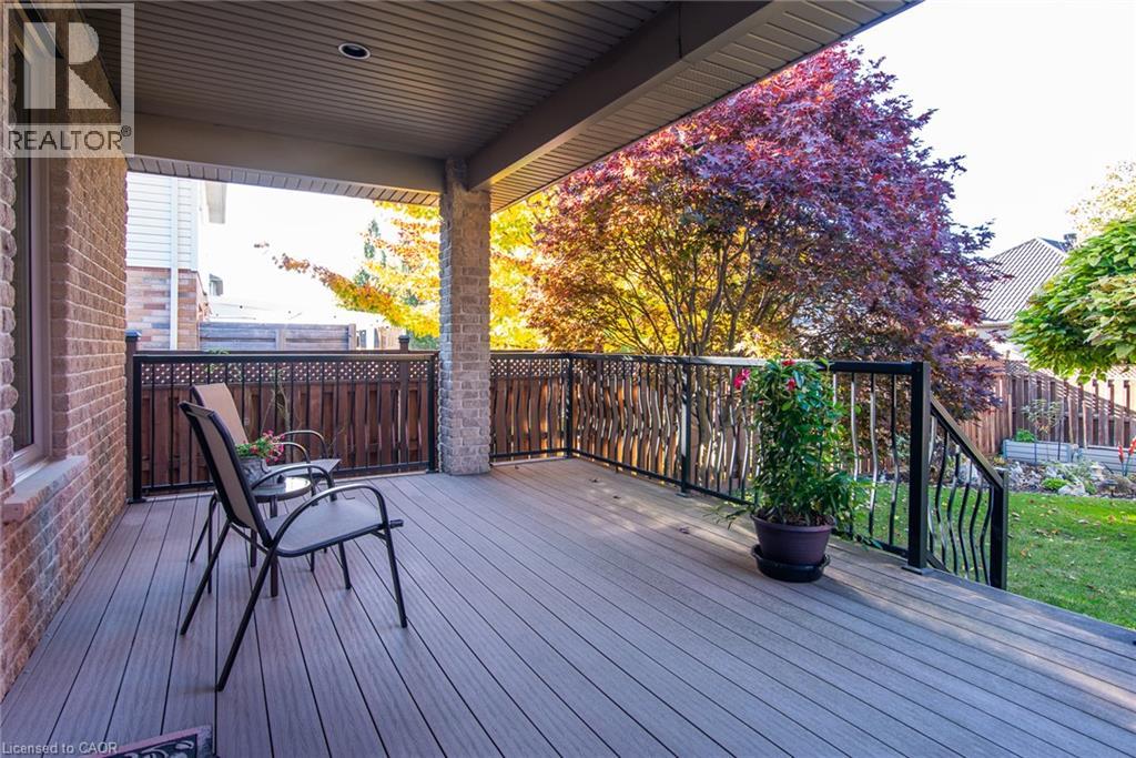 42 La Salle Street Property Photo 29