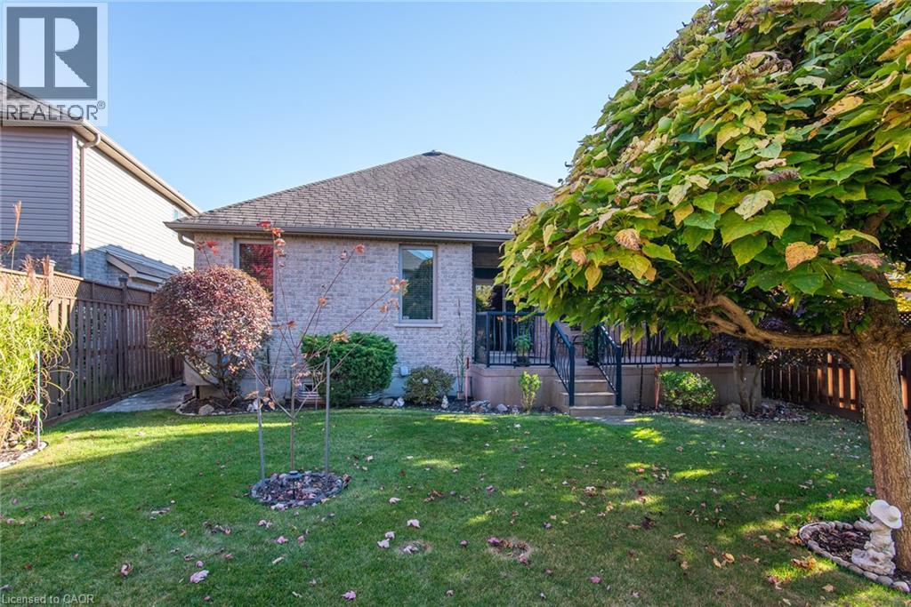 42 La Salle Street Property Photo 33