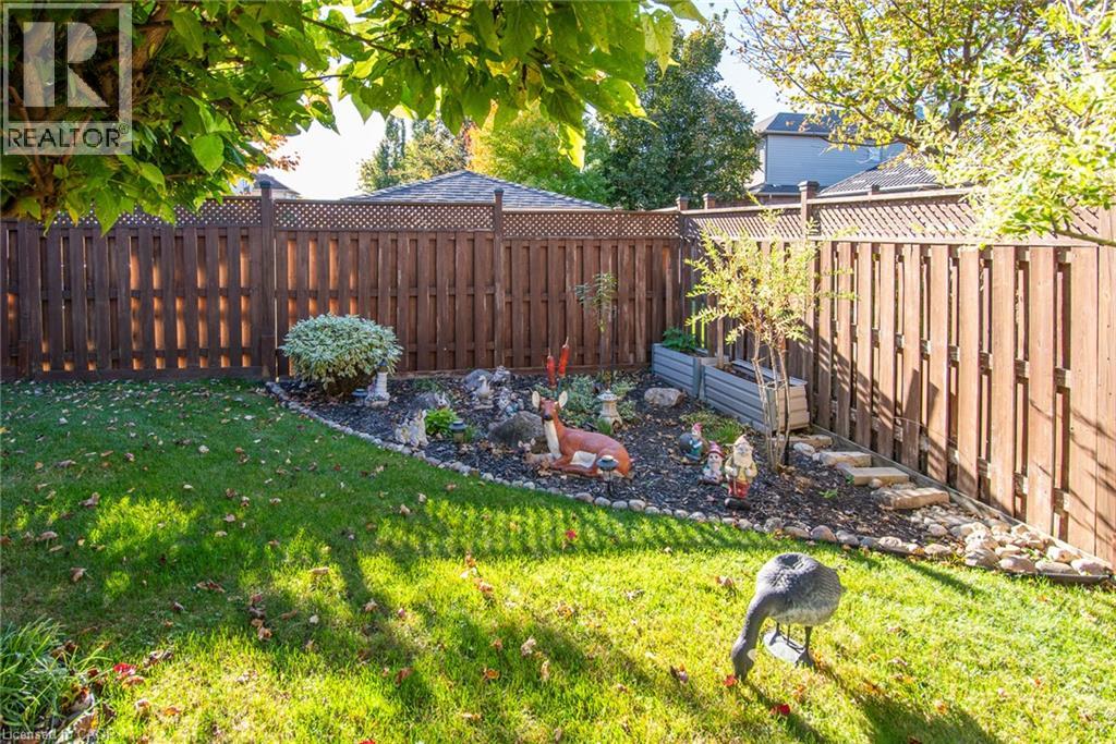 42 La Salle Street Property Photo 38