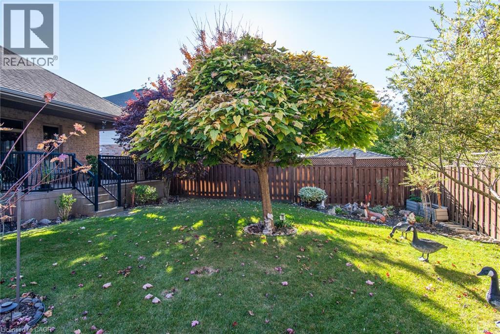 42 La Salle Street Property Photo 39