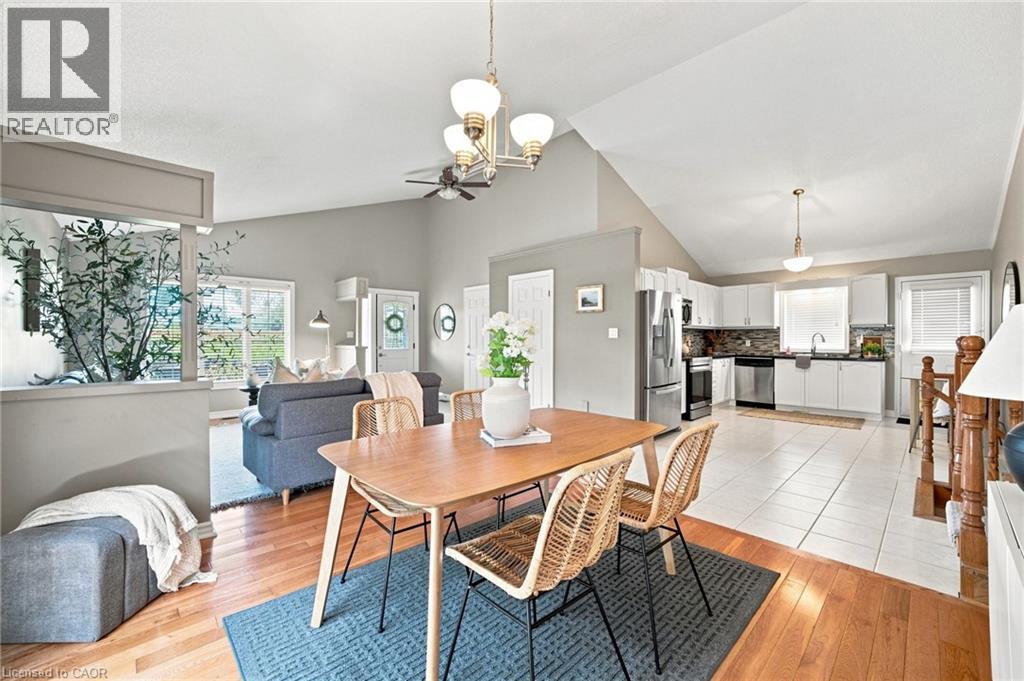 546 Jerseyville Road W Property Photo 3