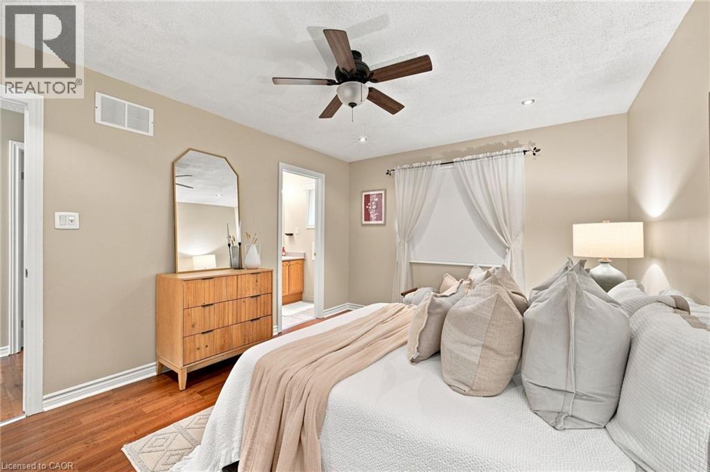 546 Jerseyville Road W Property Photo 18