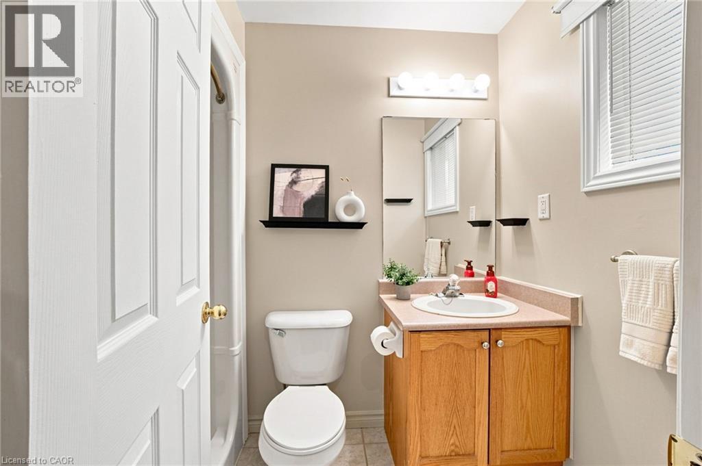 546 Jerseyville Road W Property Photo 20