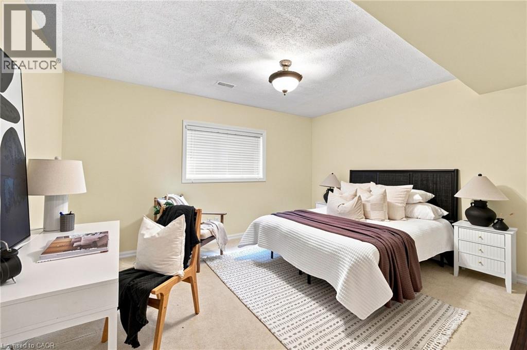 546 Jerseyville Road W Property Photo 34