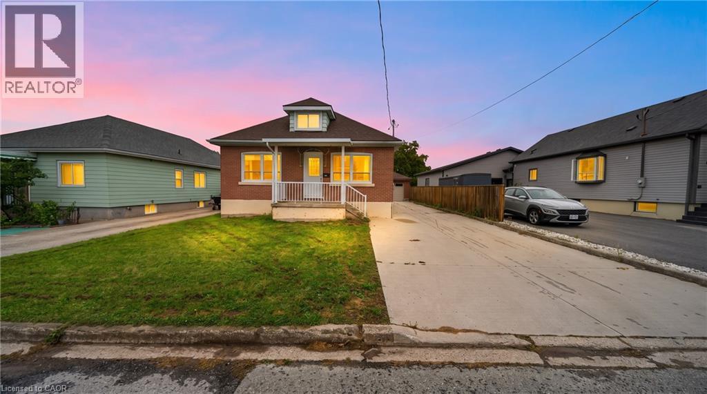 16 Garden Street Property Photo 1