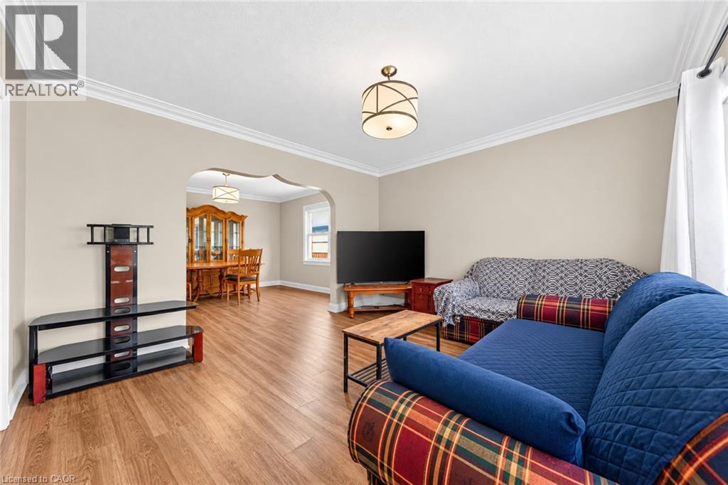 16 Garden Street Property Photo 9